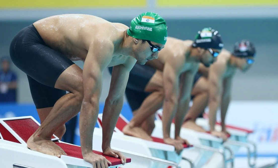 Hồng Kông phá kỷ lục tiếp sức 4x100m tự do nữ: Đường gãy 2,6 giây sau lưng Haughey